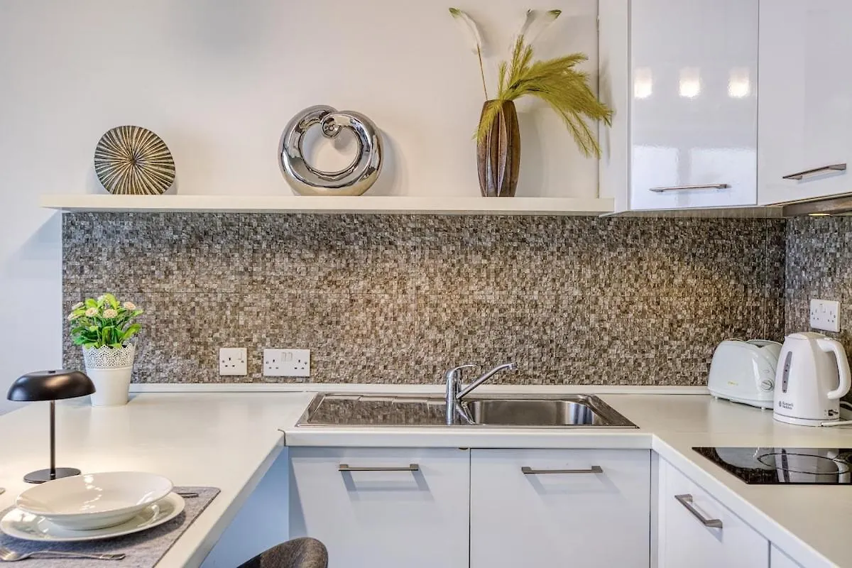 Stylish 1Bedroom Studio In The Heart Of St Julians 401 Saint Julian's Malta